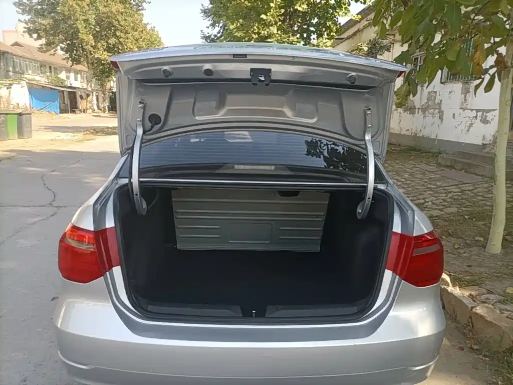 Volkswagen Jetta — миниатюра 19