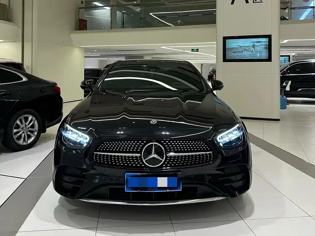 Mercedes-Benz E-Class — миниатюра 5