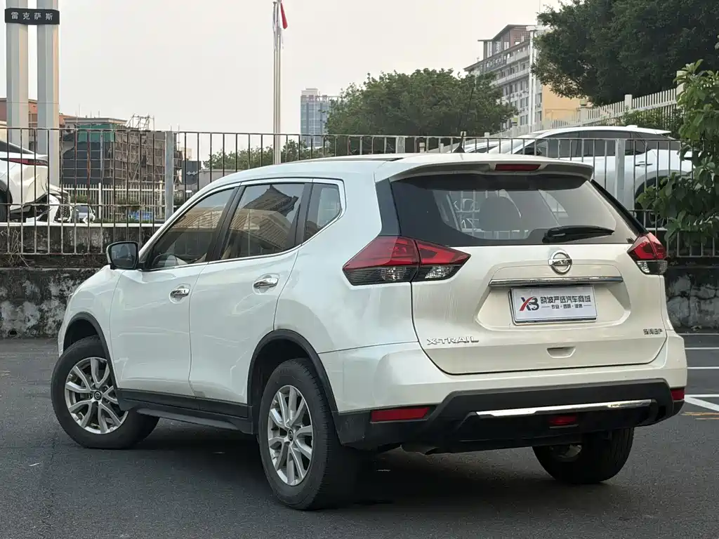 Nissan X-Trail — миниатюра 17