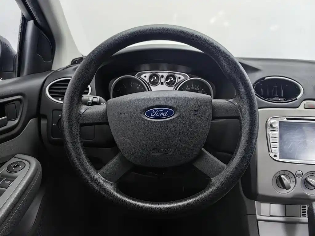 Ford Focus — миниатюра 11