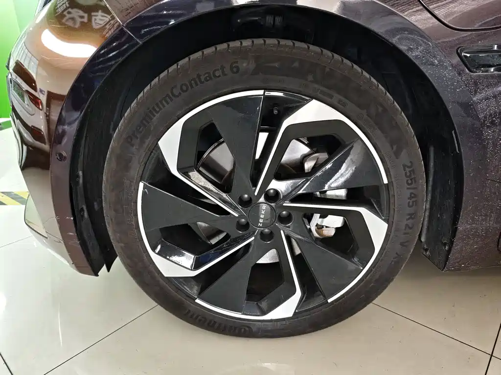 ZEEKR EXTREME KRYPTON 001