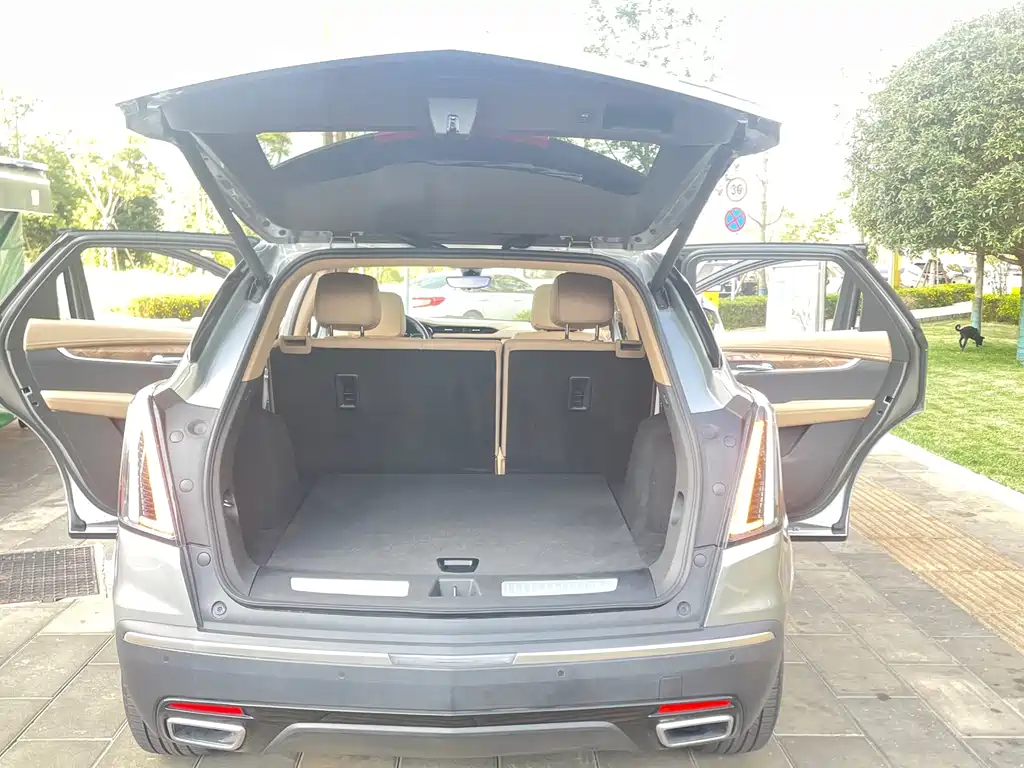 CADILLAC XT5