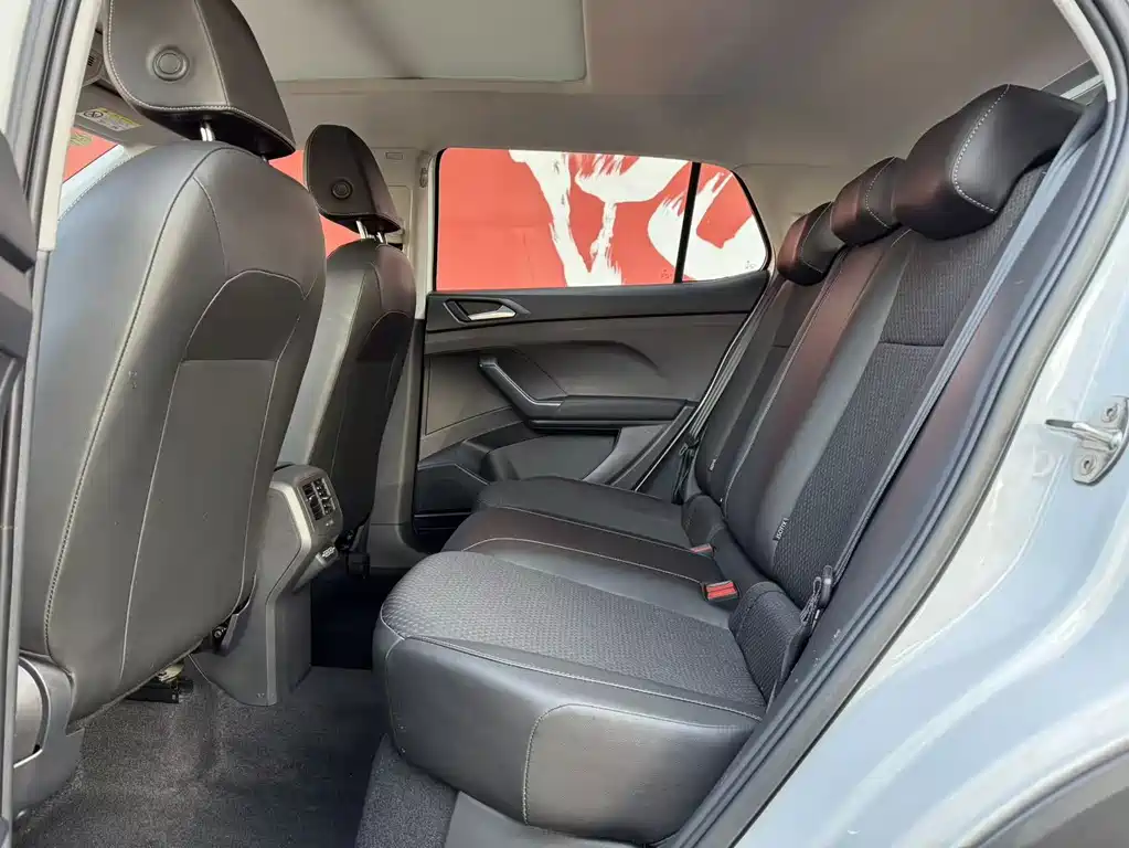 VOLKSWAGEN EXPLORING THE SHADOW