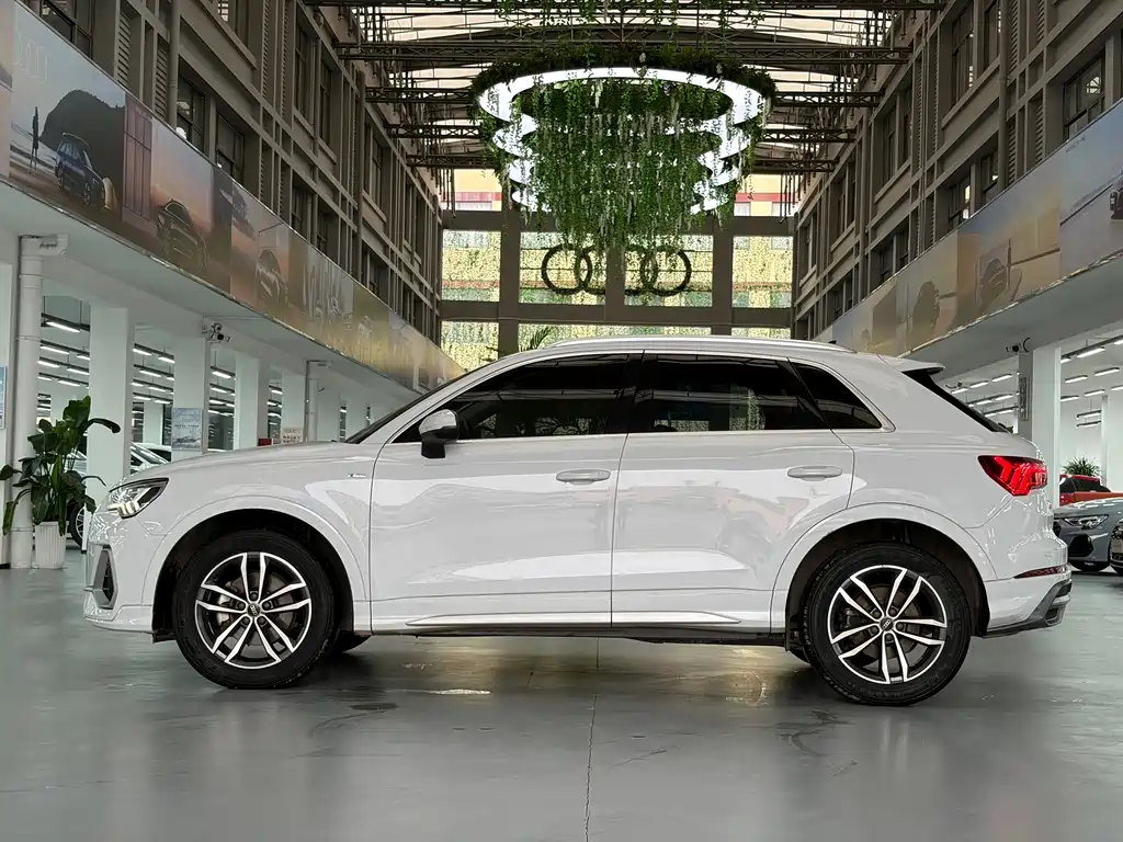 Audi Q3 — миниатюра 2
