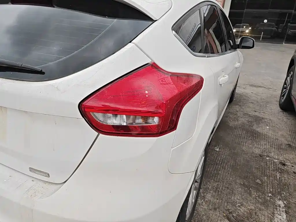 Ford Focus — миниатюра 8