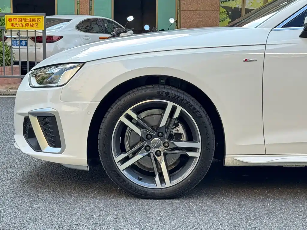 Audi A4L — миниатюра 25