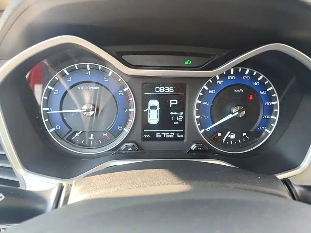 Geely Vision X3 — миниатюра 12