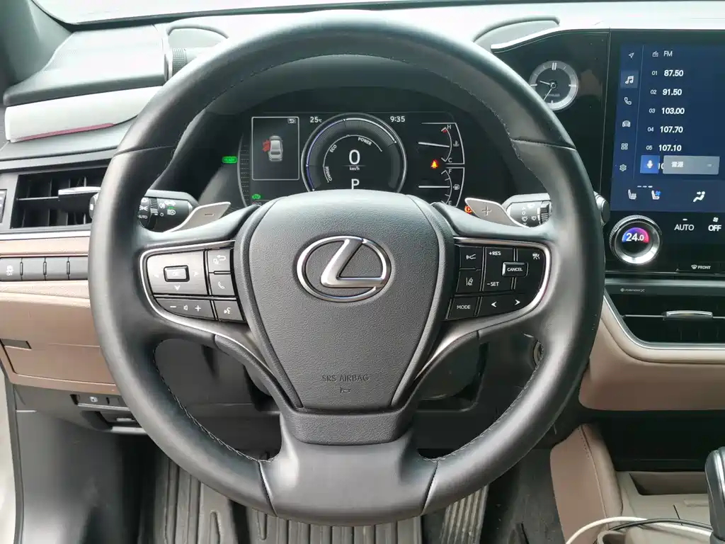 Lexus ES — миниатюра 12
