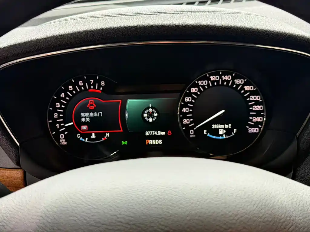Lincoln MKC — миниатюра 13