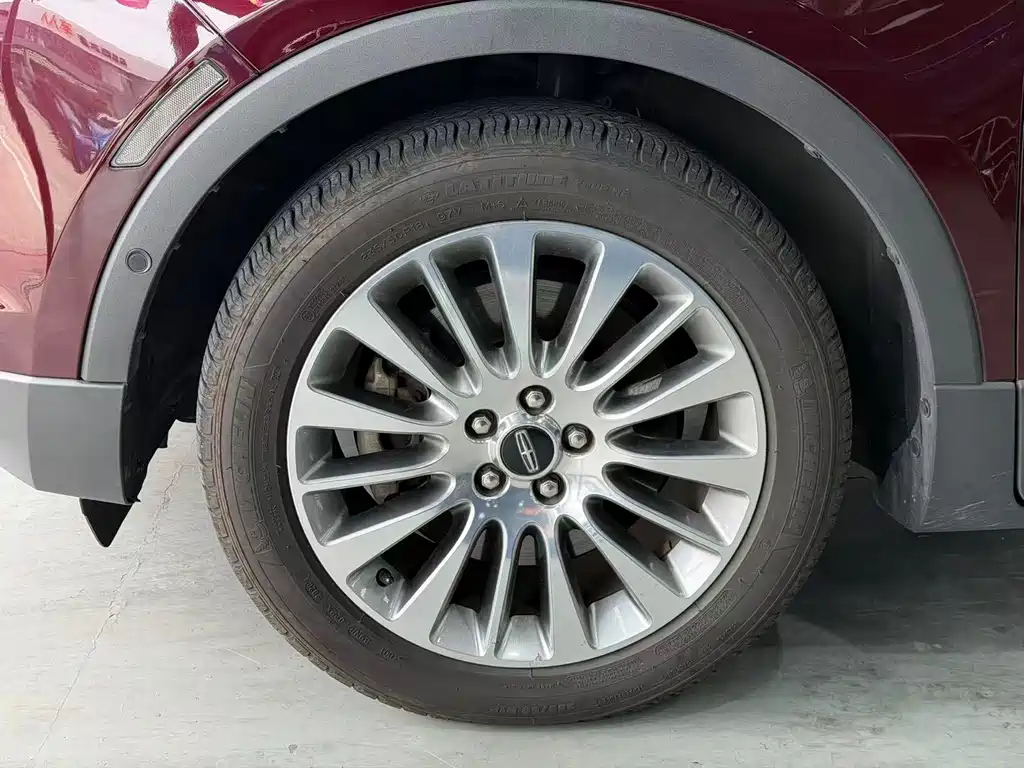 Lincoln MKC — миниатюра 4