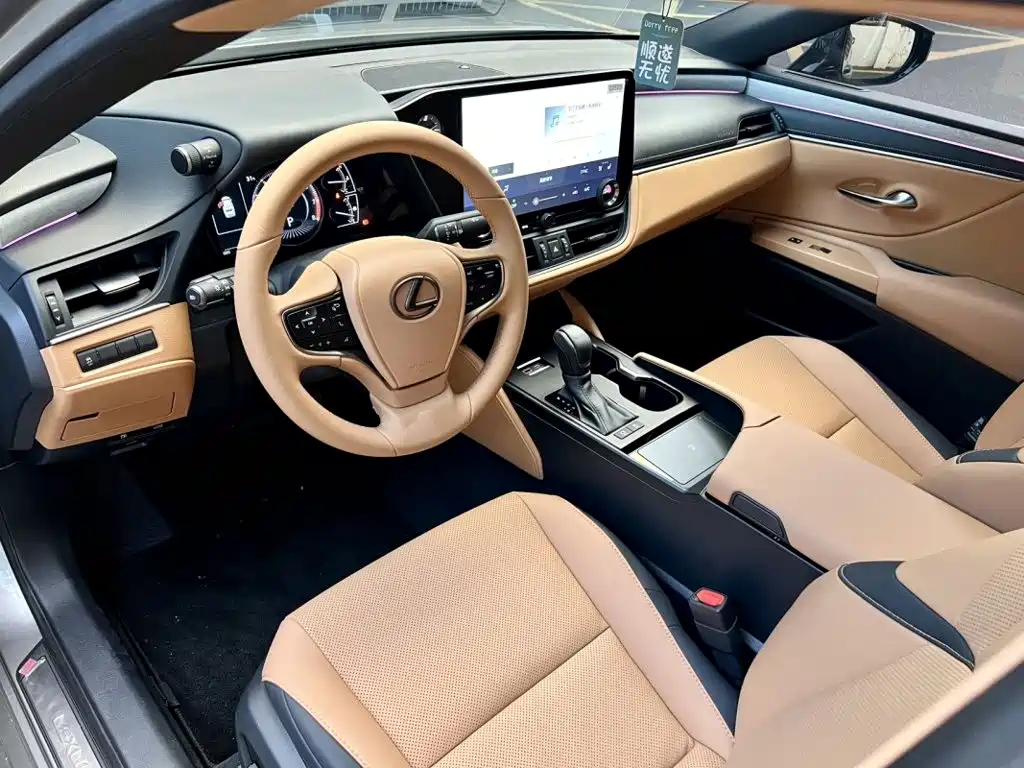 Lexus ES — миниатюра 6
