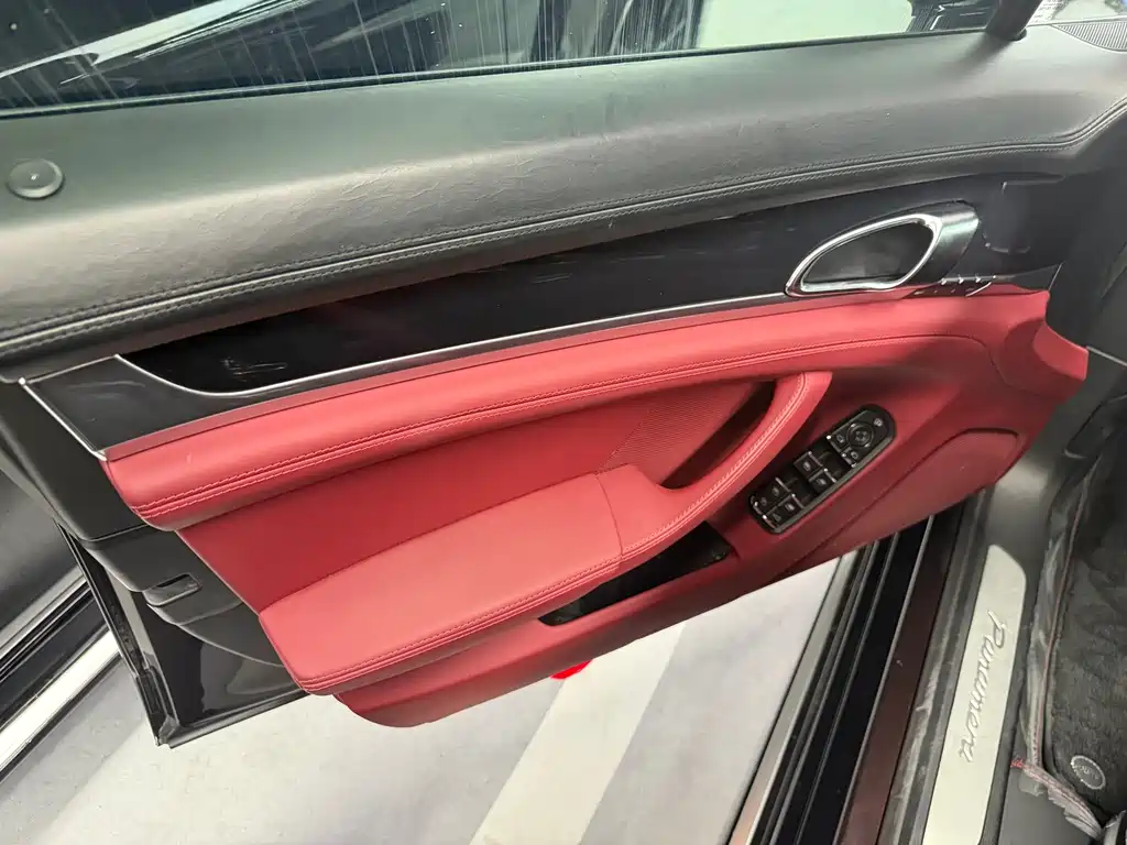 Porsche Panamera 2013 Panamera Platinum Edition 3.6L