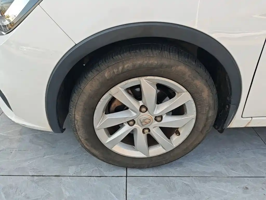 Baojun 310W — миниатюра 23