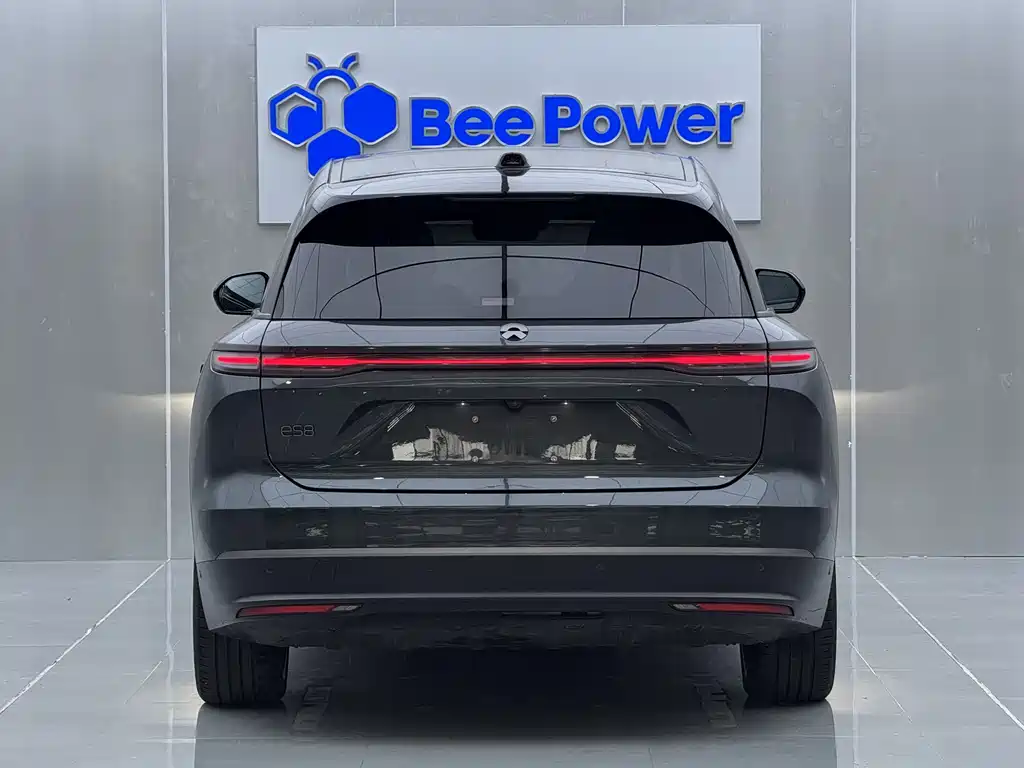 NIO ES8 2023 100kWh Executive
