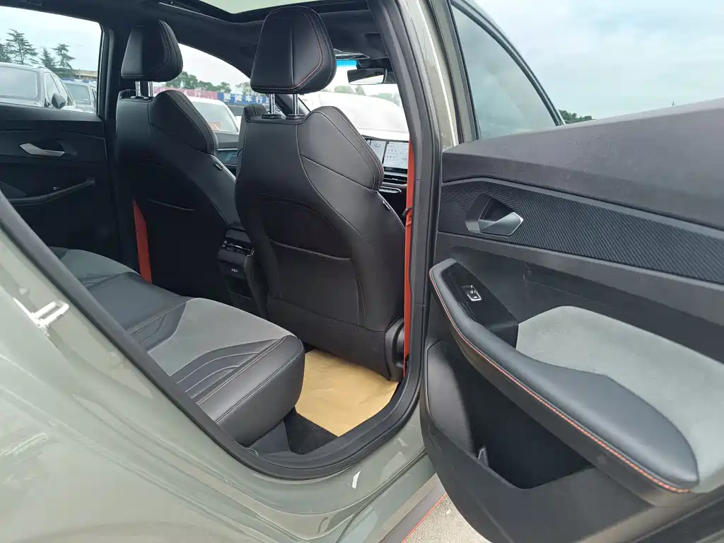 GEELY AUTOMOBILE BINRUI