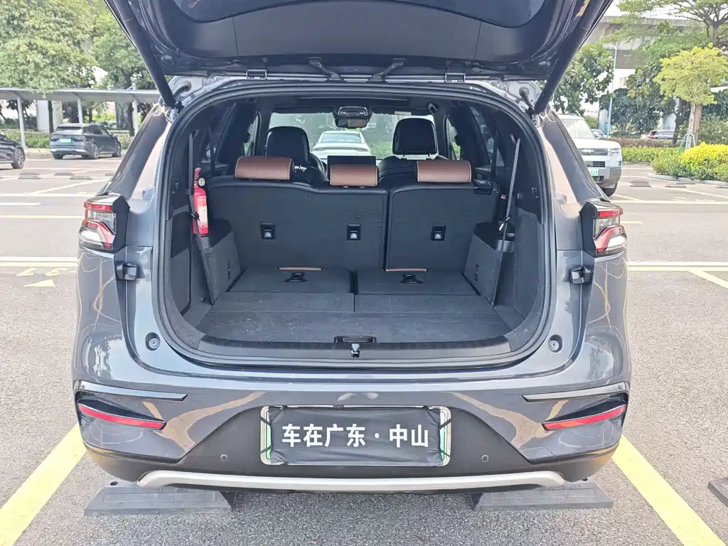 BYD Tang New Energy — миниатюра 7