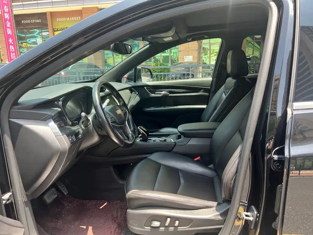 Cadillac XT5 — миниатюра 8