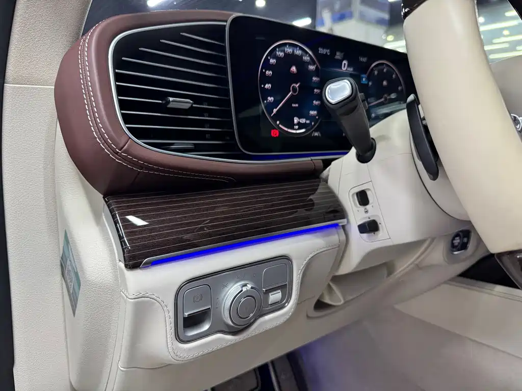 Mercedes-Benz GLS — миниатюра 10
