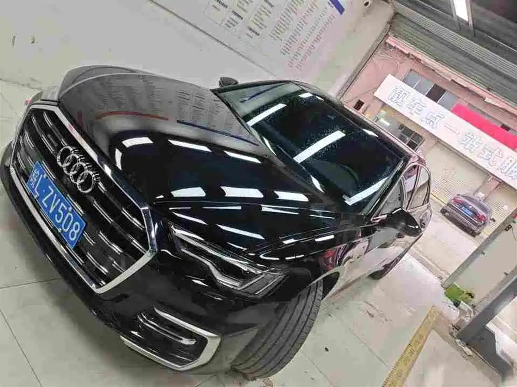 奥迪A6L 2024款 45 TFSI quattro 臻选动感型 2024