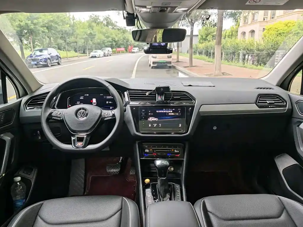Volkswagen 途观L插电混动 — миниатюра 8