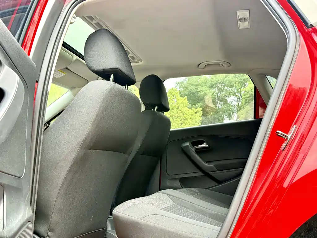 Volkswagen Polo — миниатюра 14