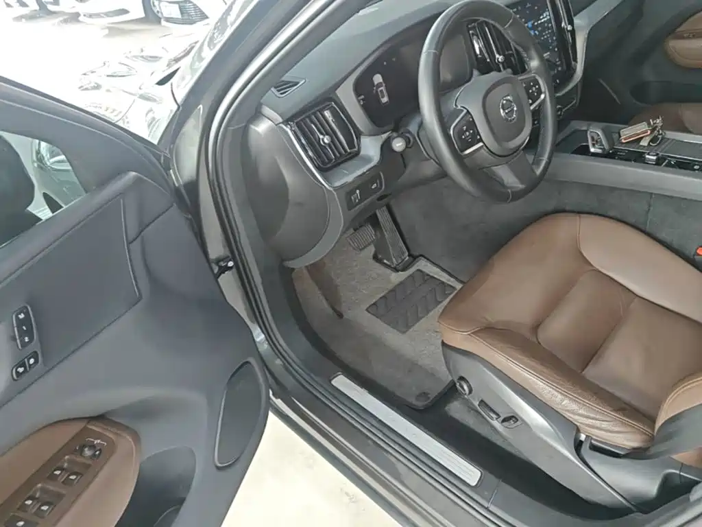 Volvo XC60 — миниатюра 16