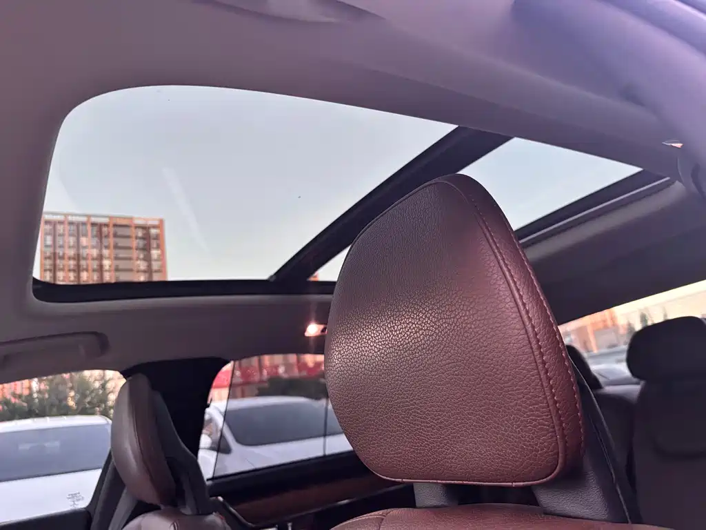 Volvo S90 — миниатюра 11