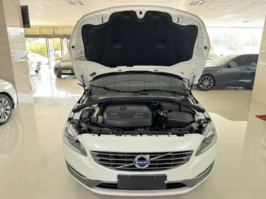 Volvo S60 — миниатюра 21