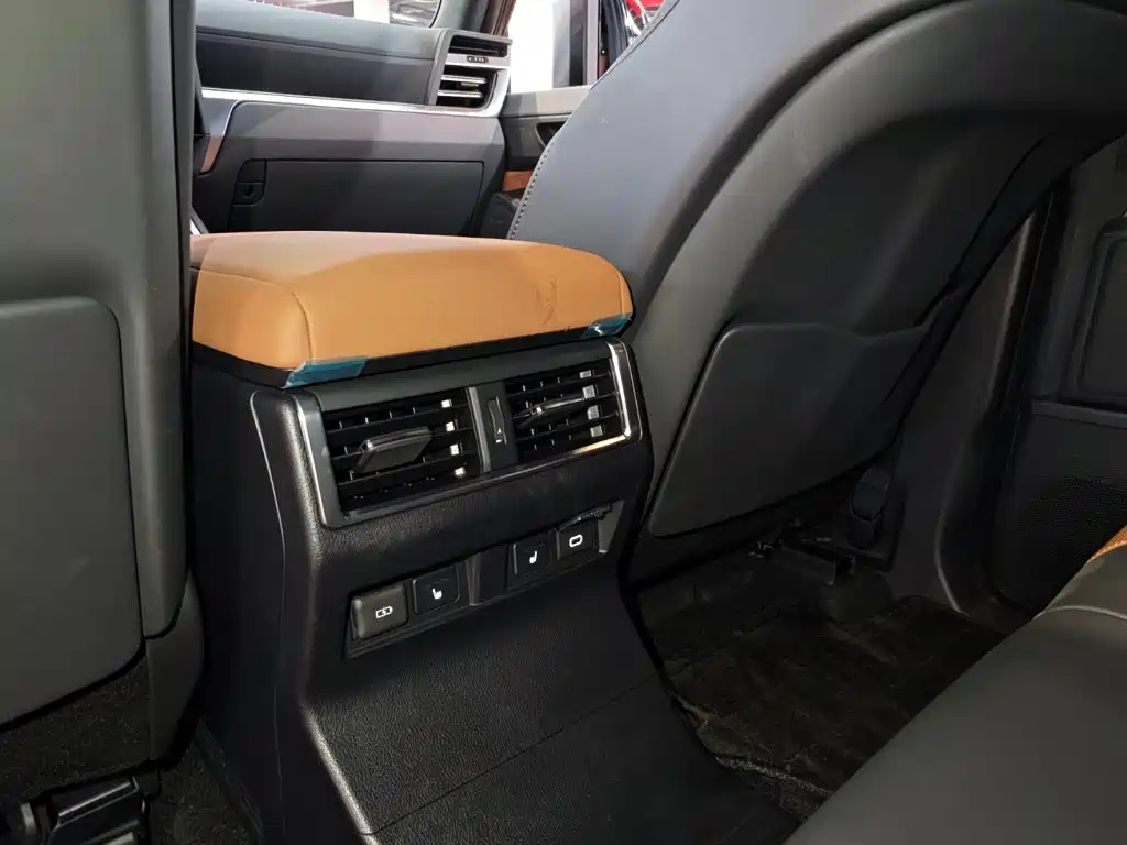 Lexus GX — миниатюра 26