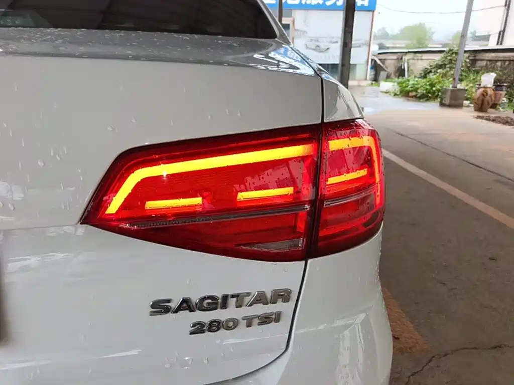 Volkswagen Sagitar — миниатюра 8