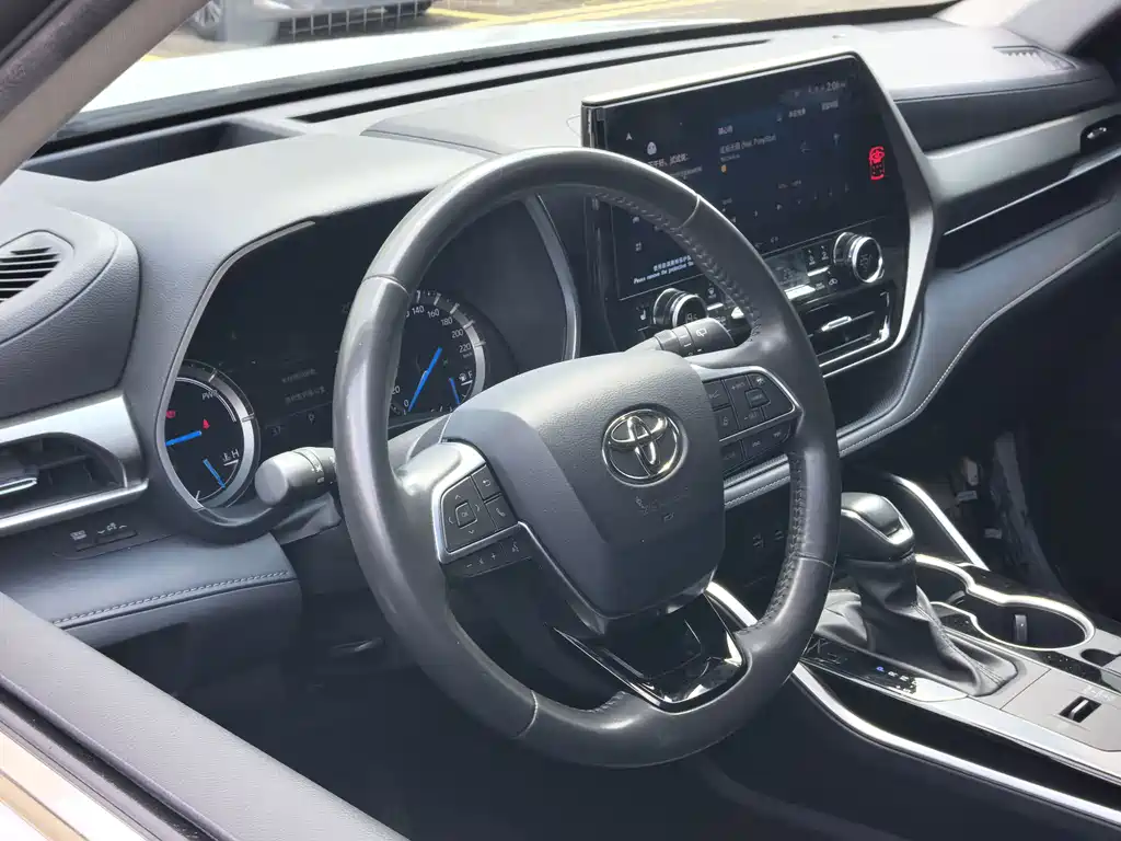 Toyota Highlander — миниатюра 12