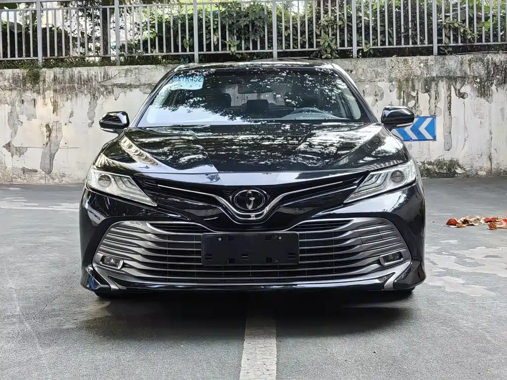 Toyota Camry — миниатюра 2