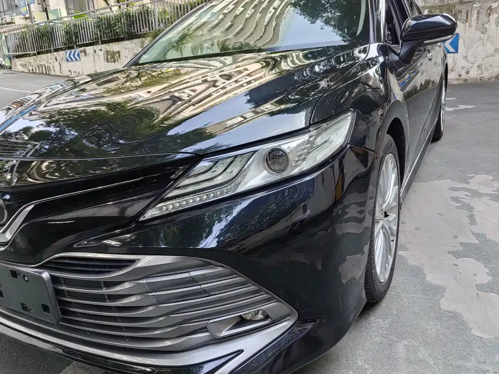 Toyota Camry — миниатюра 4