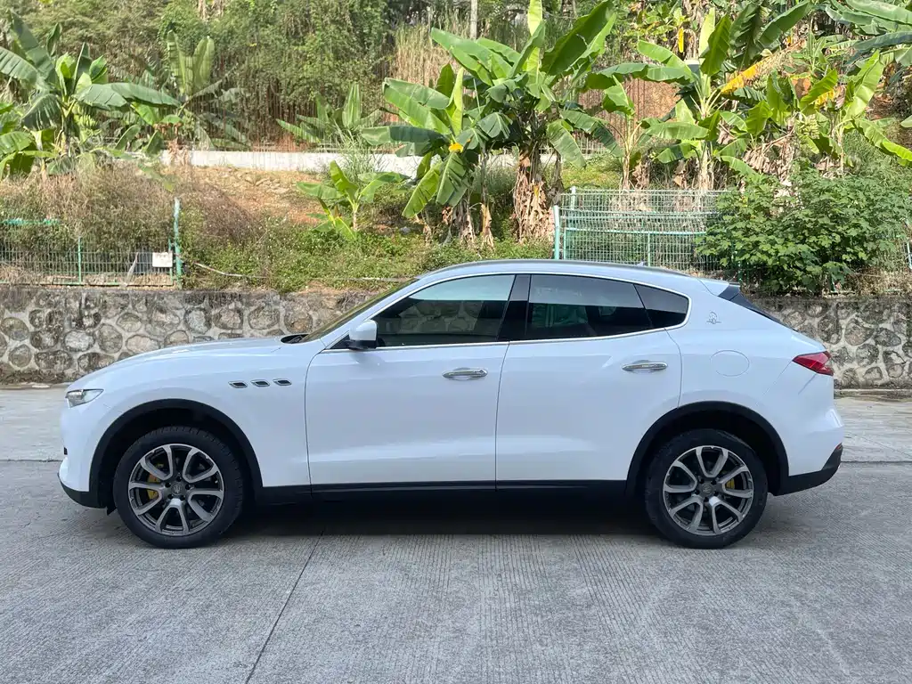 Maserati Levante 3.0T Standard Type, фото 3