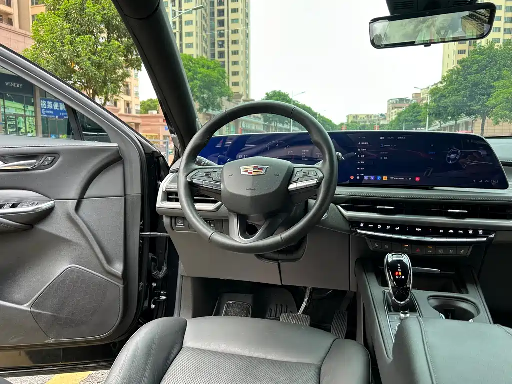 Cadillac XT4 — миниатюра 11