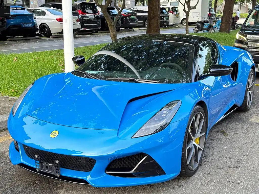 Lotus Emira