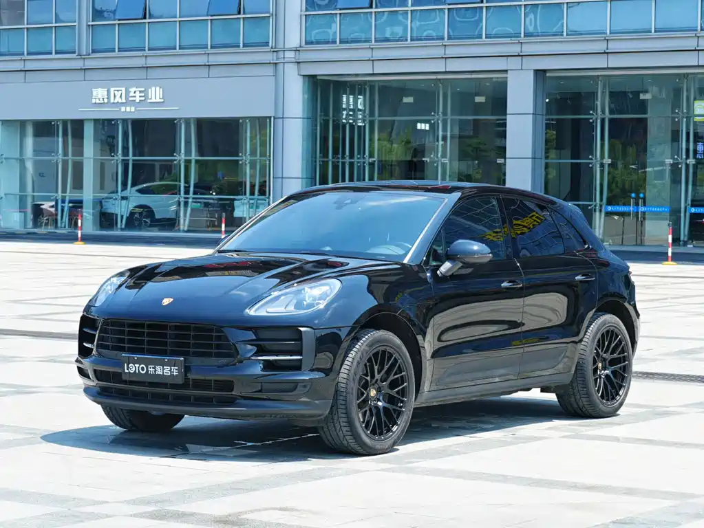Porsche Macan 2021