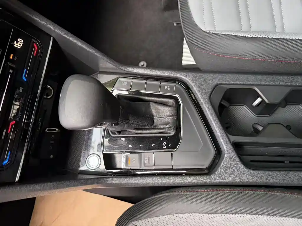 Volkswagen Tiguan X — миниатюра 7