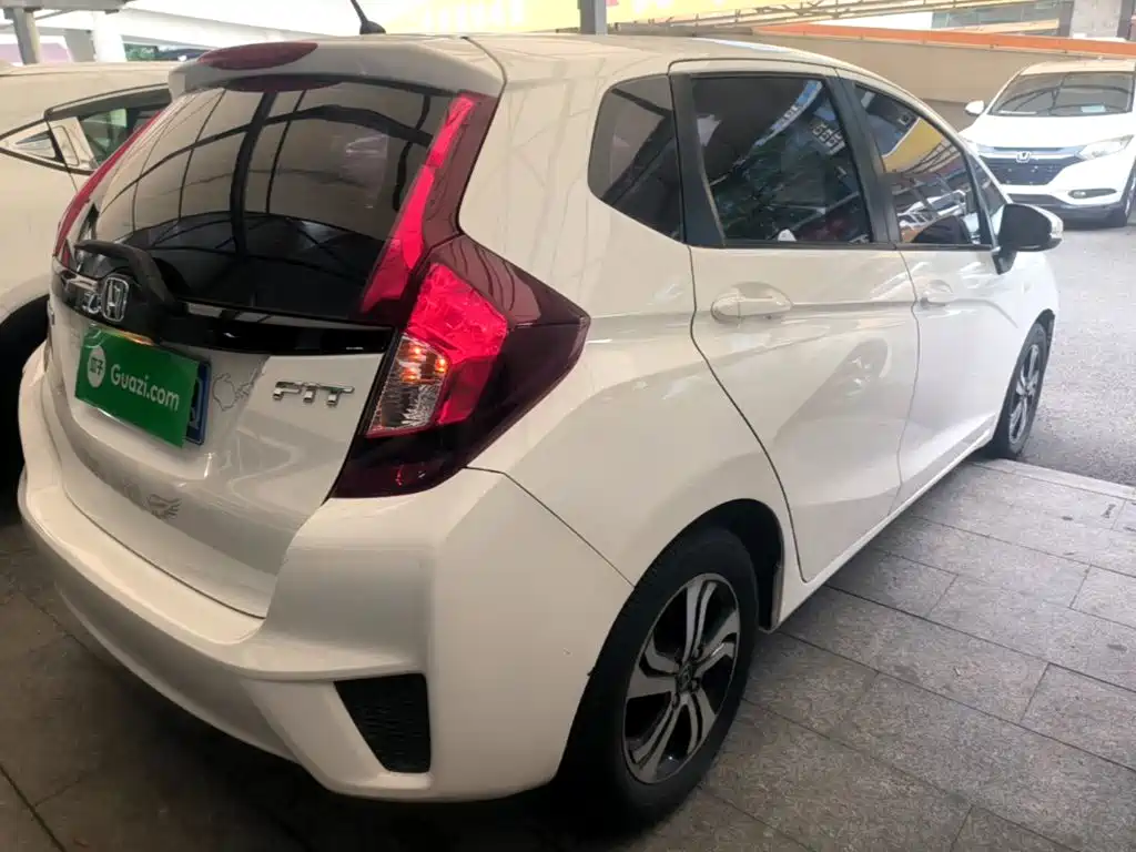 Honda Fit — миниатюра 7