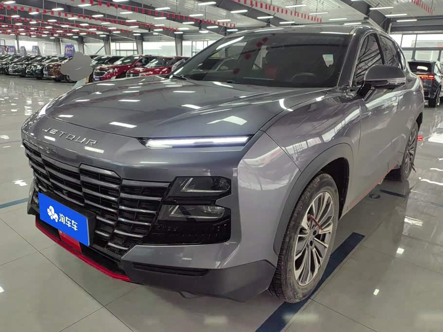Jetour Jetour Dasheng 1.5 л 2024 г. Серебристо-серый, пробег 34700 км