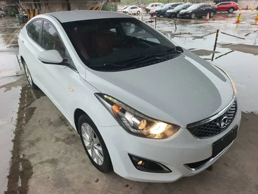 Hyundai Elantra Langdong — миниатюра 4