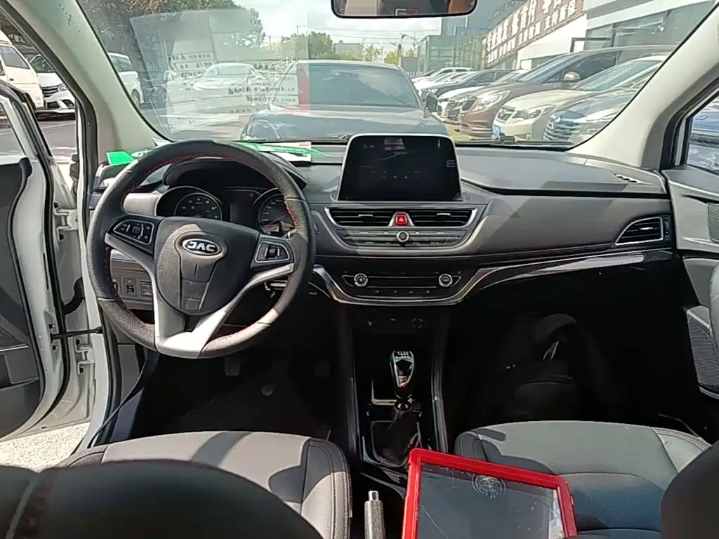 JAC Refine S3 — миниатюра 10
