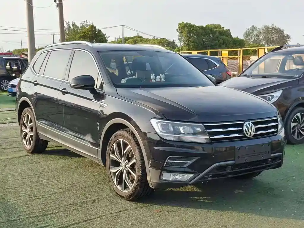 Volkswagen Tiguan L — миниатюра 2