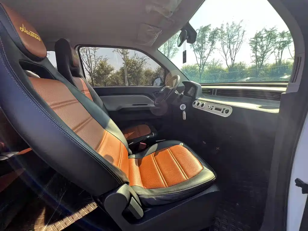 Wuling MINIEV — миниатюра 12