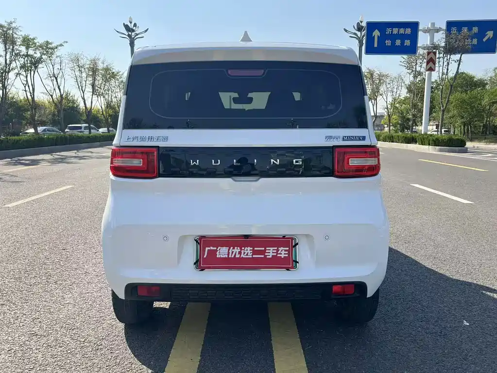 Wuling MINIEV — миниатюра 8