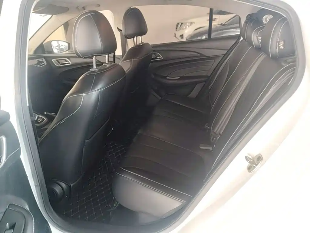 Roewe i5 — миниатюра 17