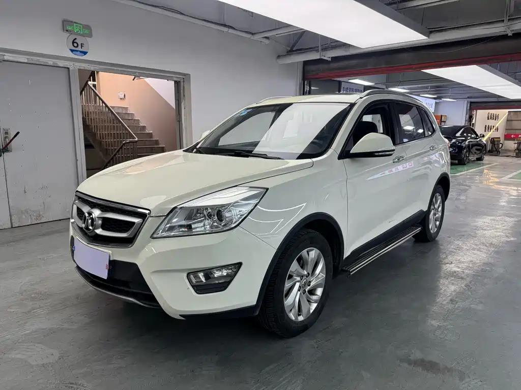 BAIC Senova X65 2015
