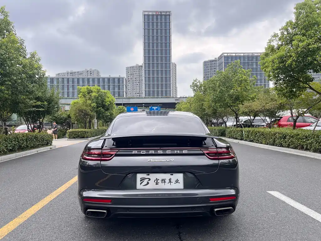 Porsche Panamera Hybrid — миниатюра 9