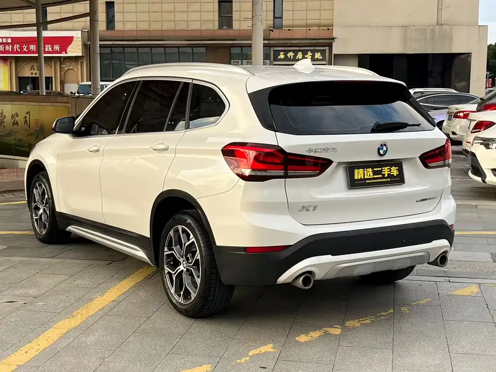 BMW X1 2022 — фото 4