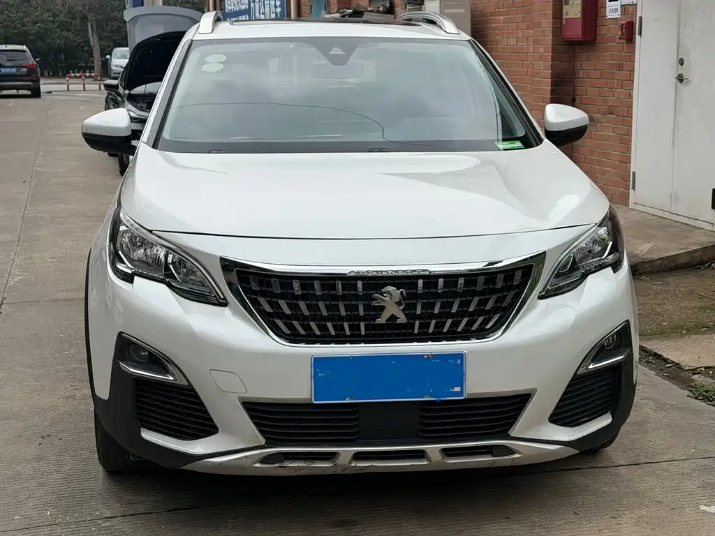 PEUGEOT 4008